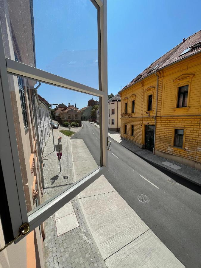Ruttner Suite Veszprem Ngoại thất bức ảnh